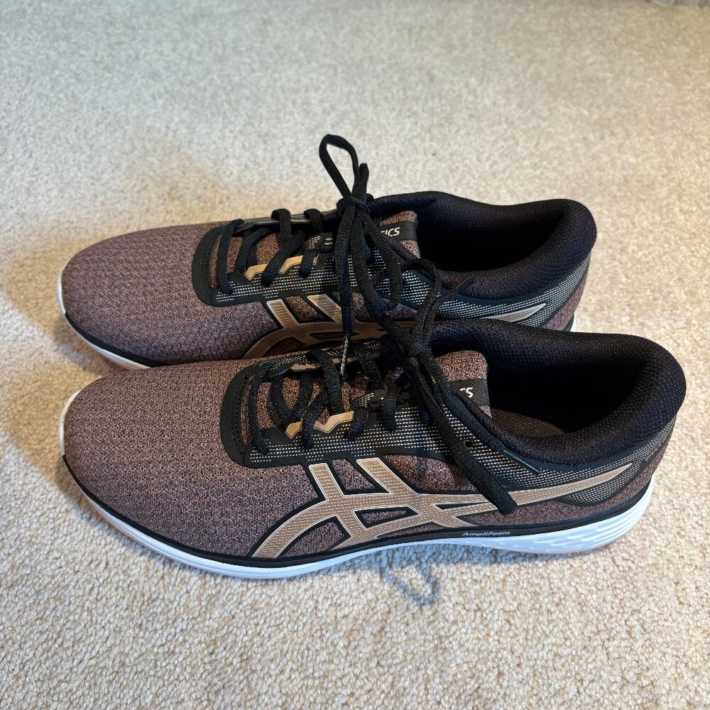 NEW Women's Asics Patriot 11 Twist Running Shoe Size 10